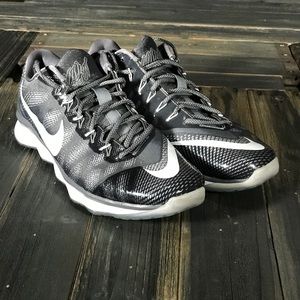 Nike Zoom Cj3 Flyweave Detroit Lions logo